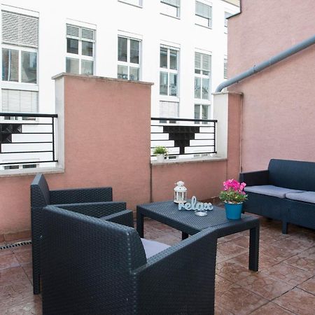 Apartment With Big Terrace Budapest Exterior foto