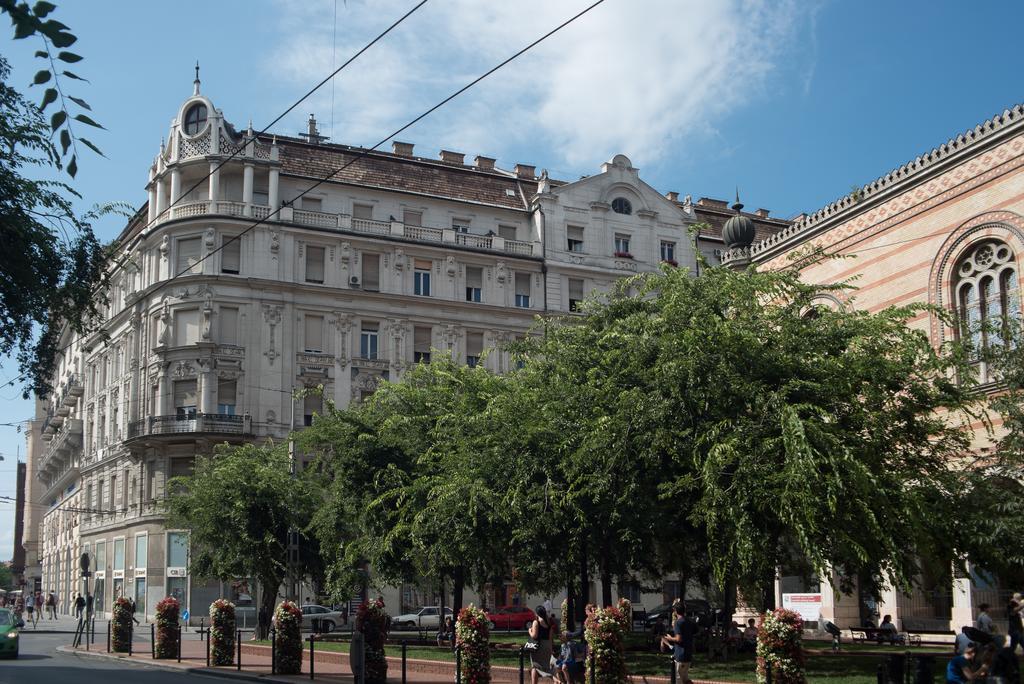 Apartment With Big Terrace Budapest Exterior foto