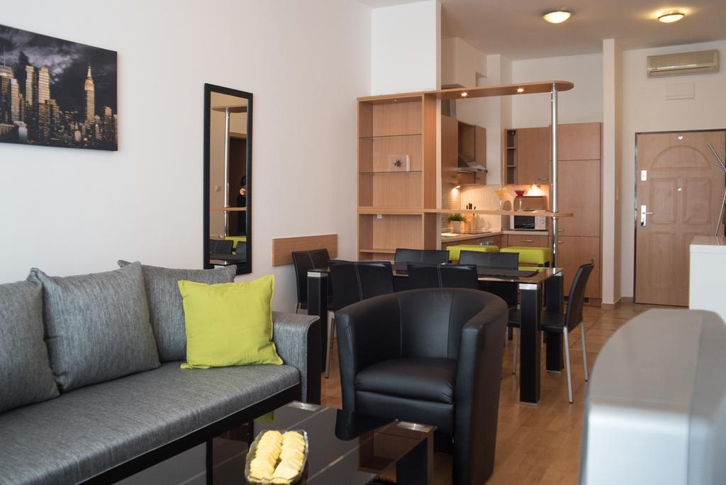 Apartment With Big Terrace Budapest Exterior foto