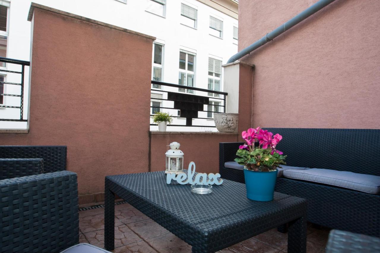 Apartment With Big Terrace Budapest Exterior foto